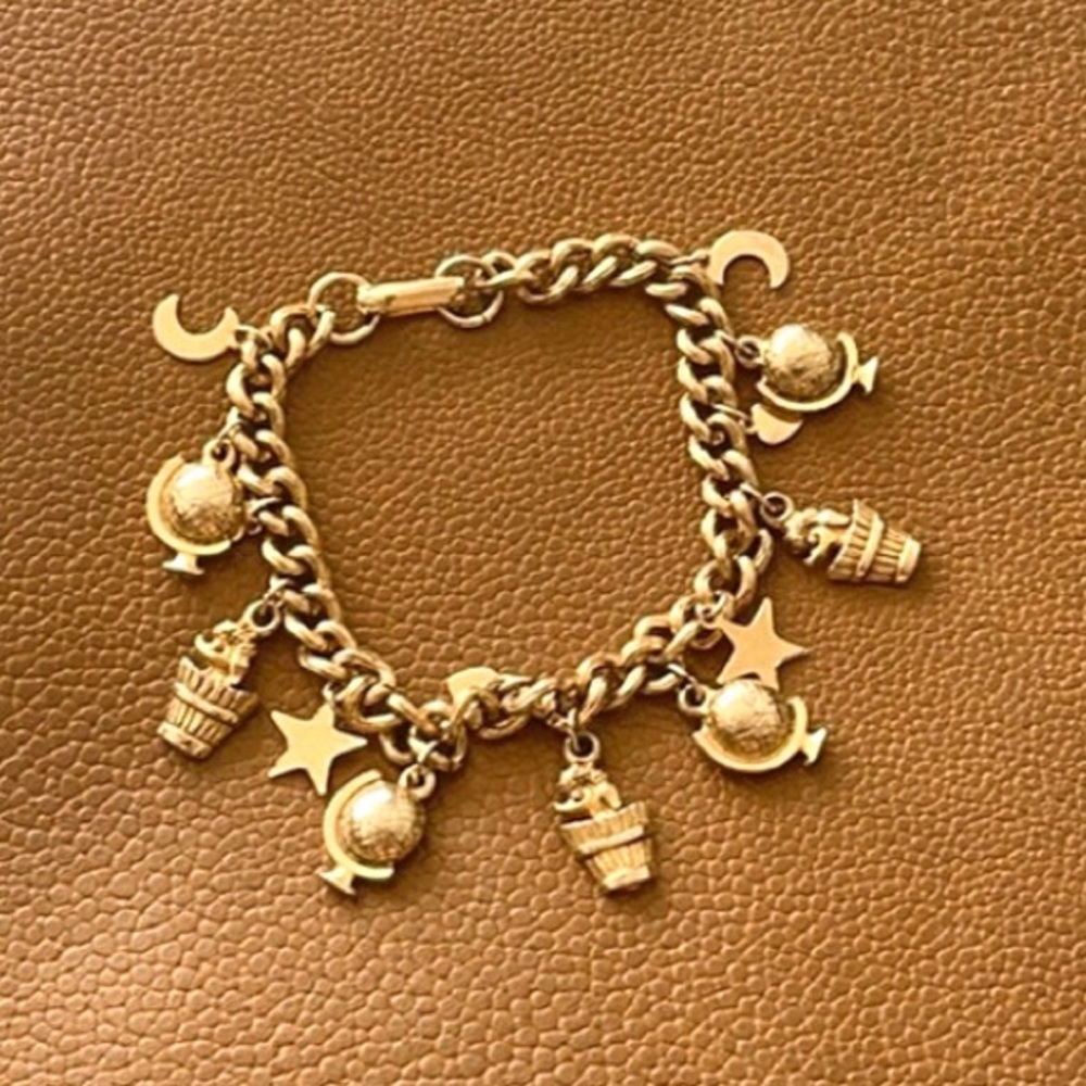 🫶Beautiful Poodle Globe Vintage Charm Bracelet🫶